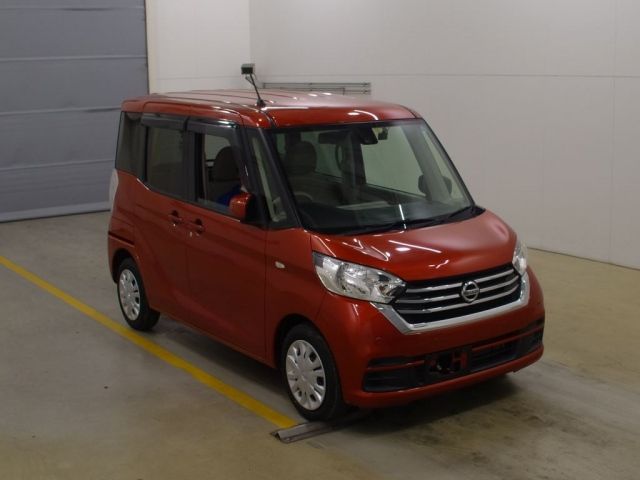 3022 NISSAN DAYZ ROOX B21A 2018 г. (NAA Tokyo)